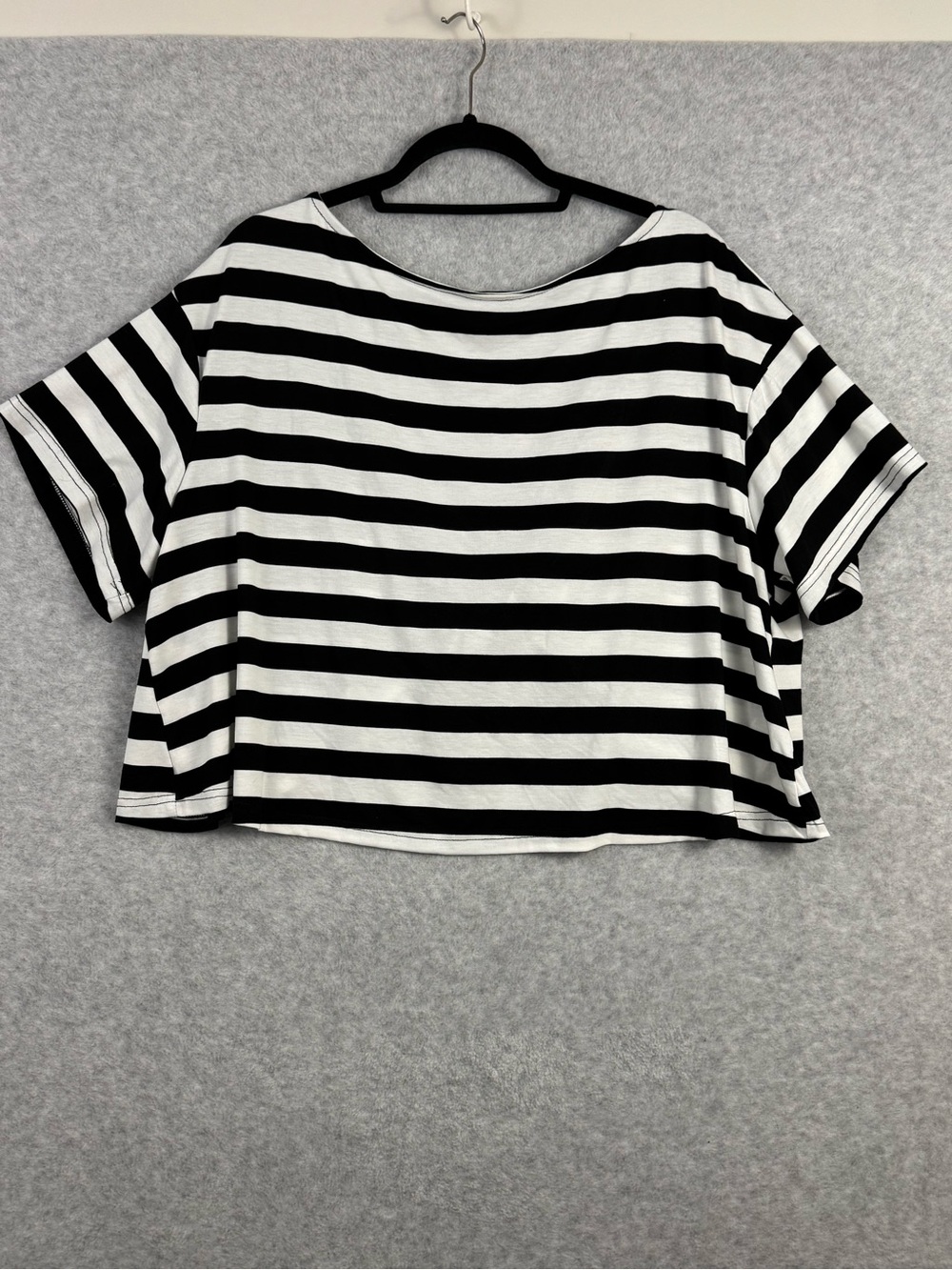 Black & White Striped Women's Boxy Cropped Tee Twist Detail in Back